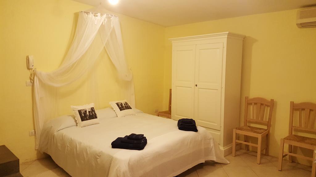 カポテッラ Borgo Degli Ulivi Depandanceヴィラ エクステリア 写真