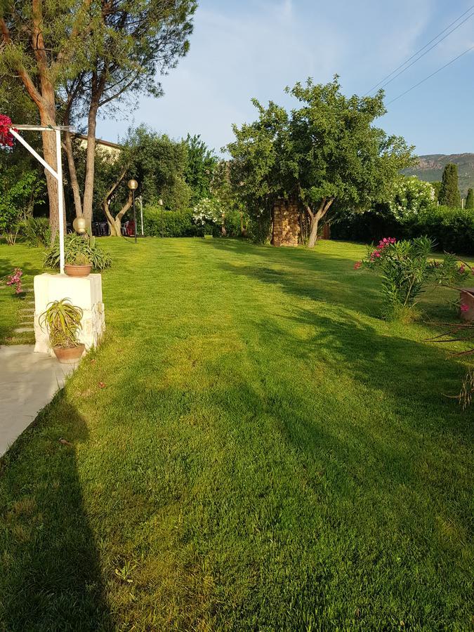 カポテッラ Borgo Degli Ulivi Depandanceヴィラ エクステリア 写真